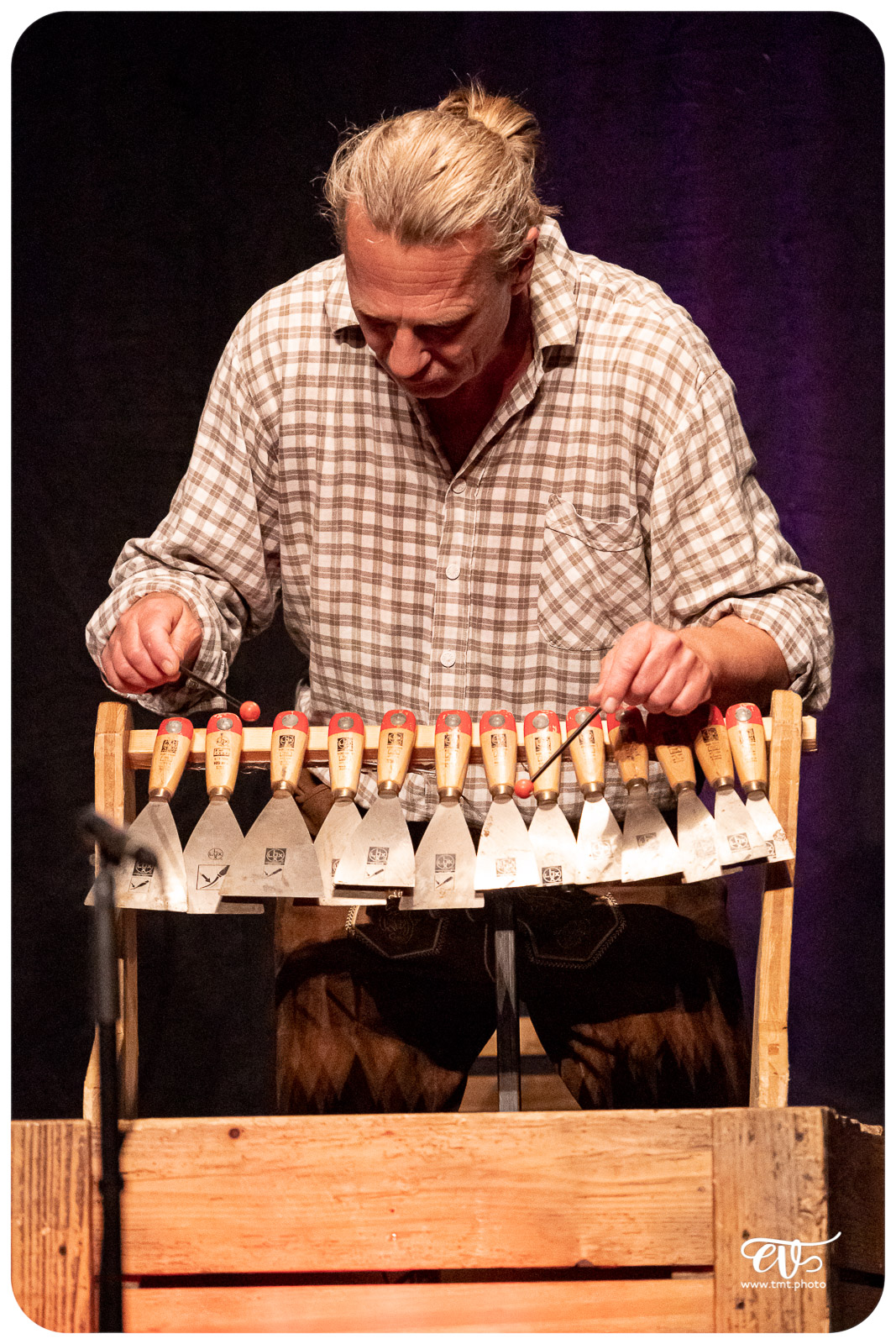 LE GROOVE DE LA MONTAGNE (TONI BARTL’S ALPIN DRUMS)